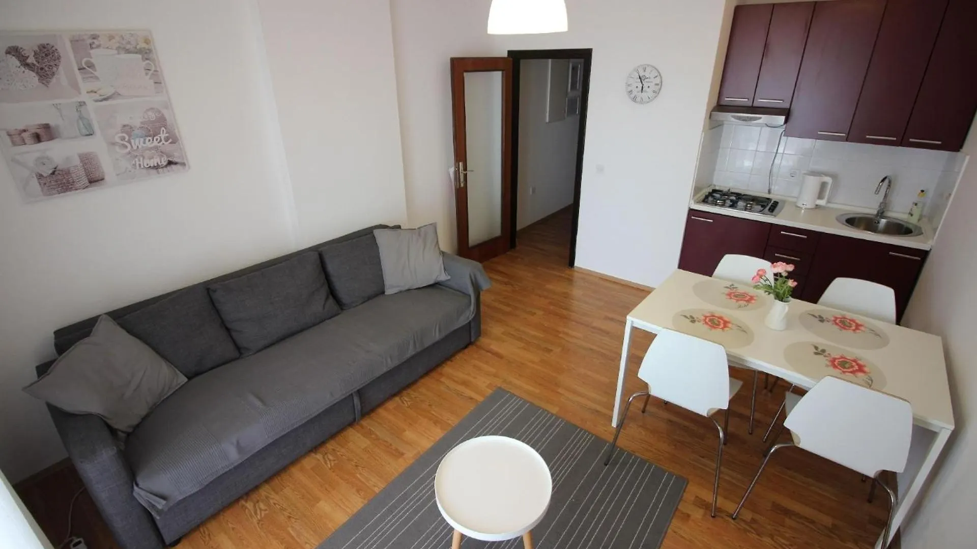 Apartment Fuer Zwei Erwachsene Und Zwei Kinder Novi Vinodolski Kroatië