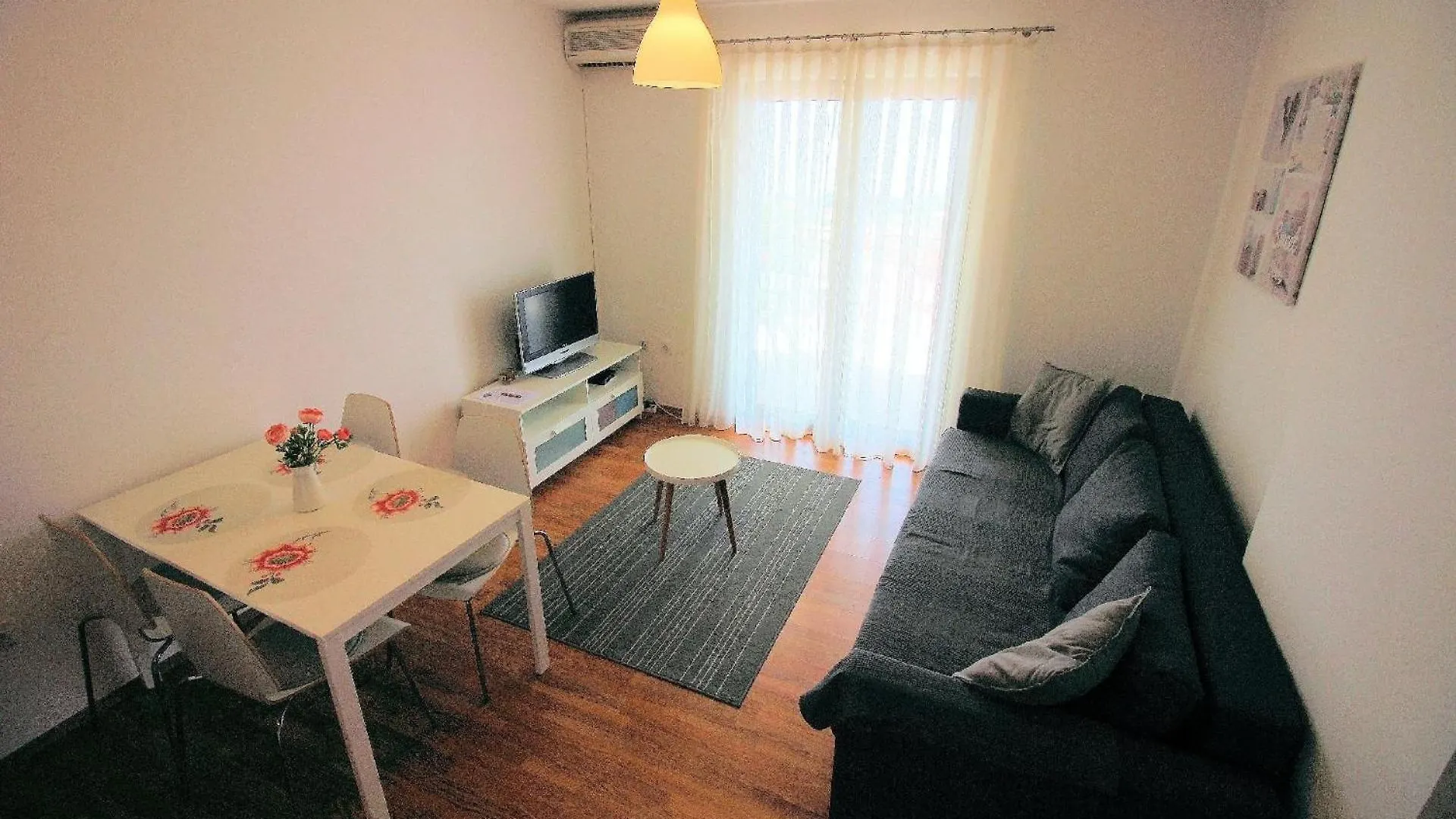 Apartment Fuer Zwei Erwachsene Und Zwei Kinder Novi Vinodolski 0*,